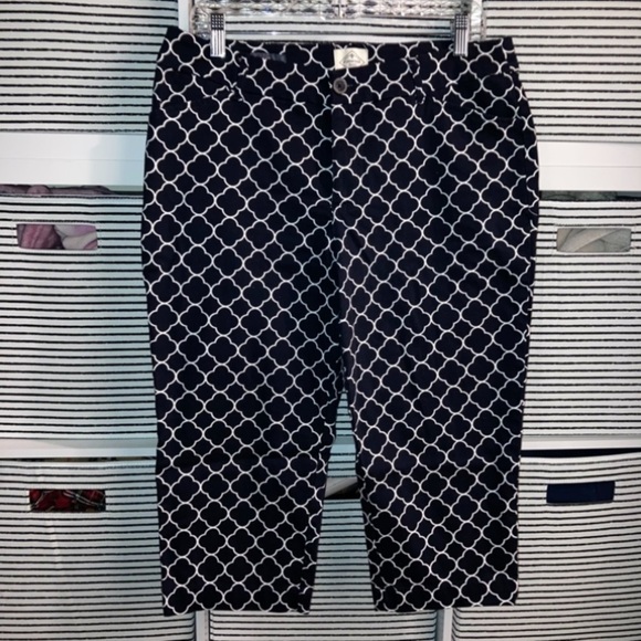 St John's Bay Women’s Black/White Capris | Size12 | Beach,Boho, Y2K - Picture 2 of 13